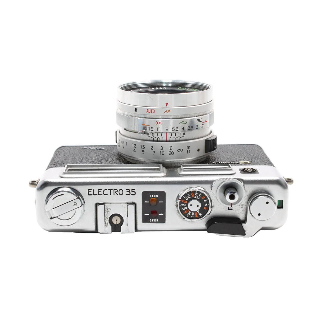 ClubCamera.com Yashica Electro 35 GSN silver vintage film camera with Yashinon DX lens and shutter speed dial