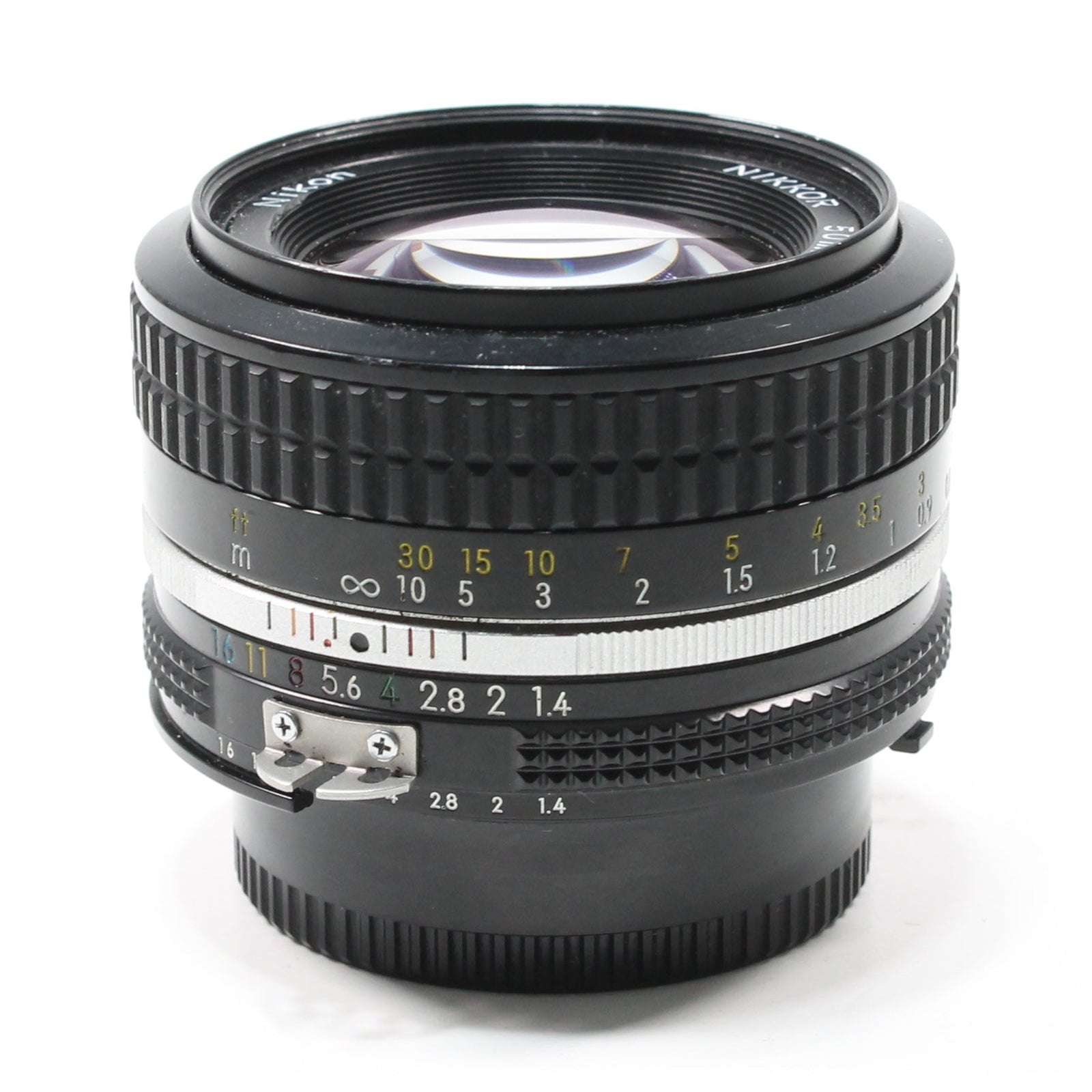 ClubCamera.com top-down view of Nikon AF Nikkor 50mm f/1.4 lens displaying distance scale and control rings
