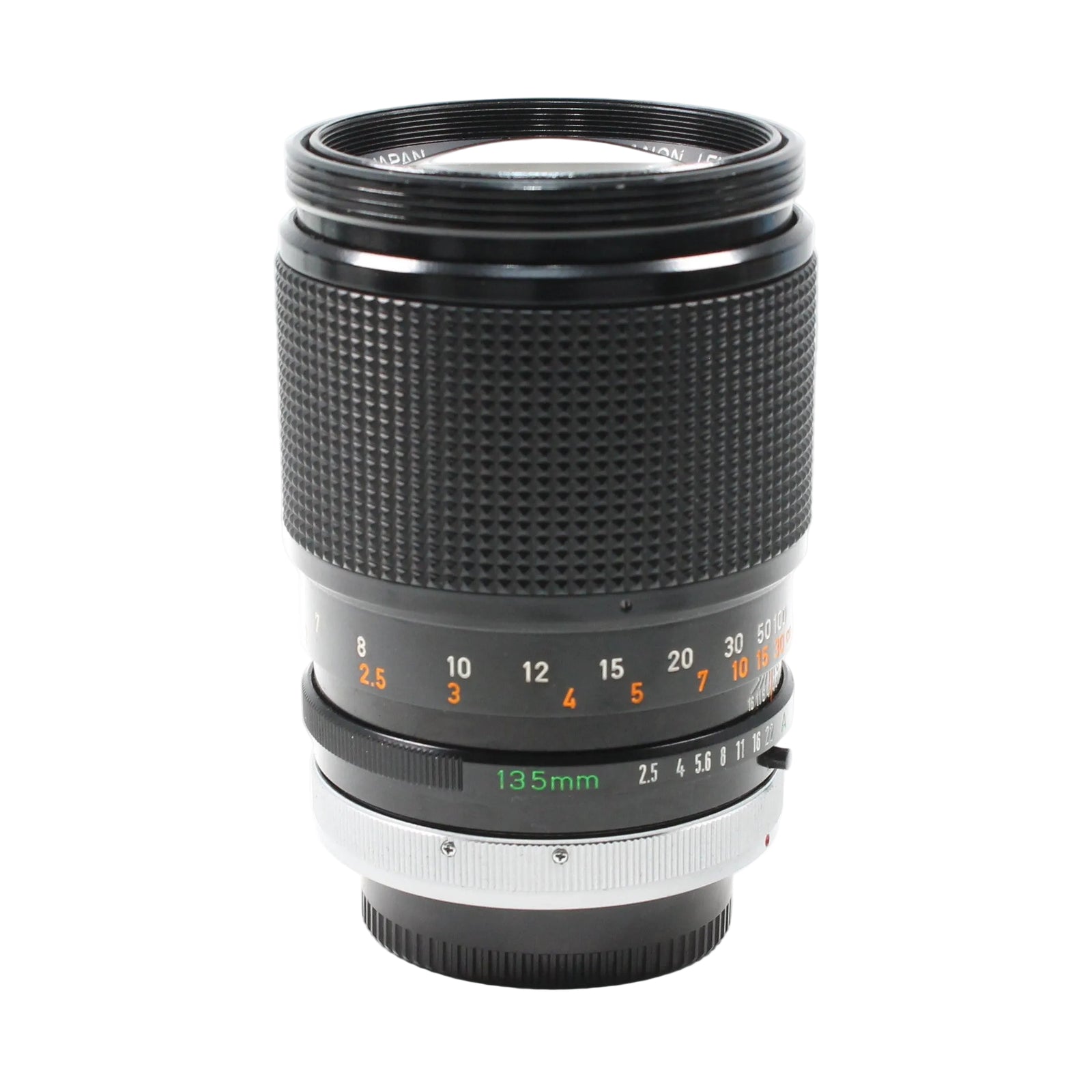 Front shot of vintage Canon FD 135mm f/2.5 prime lens at ClubCamera.com with green focal length label and diamond grip