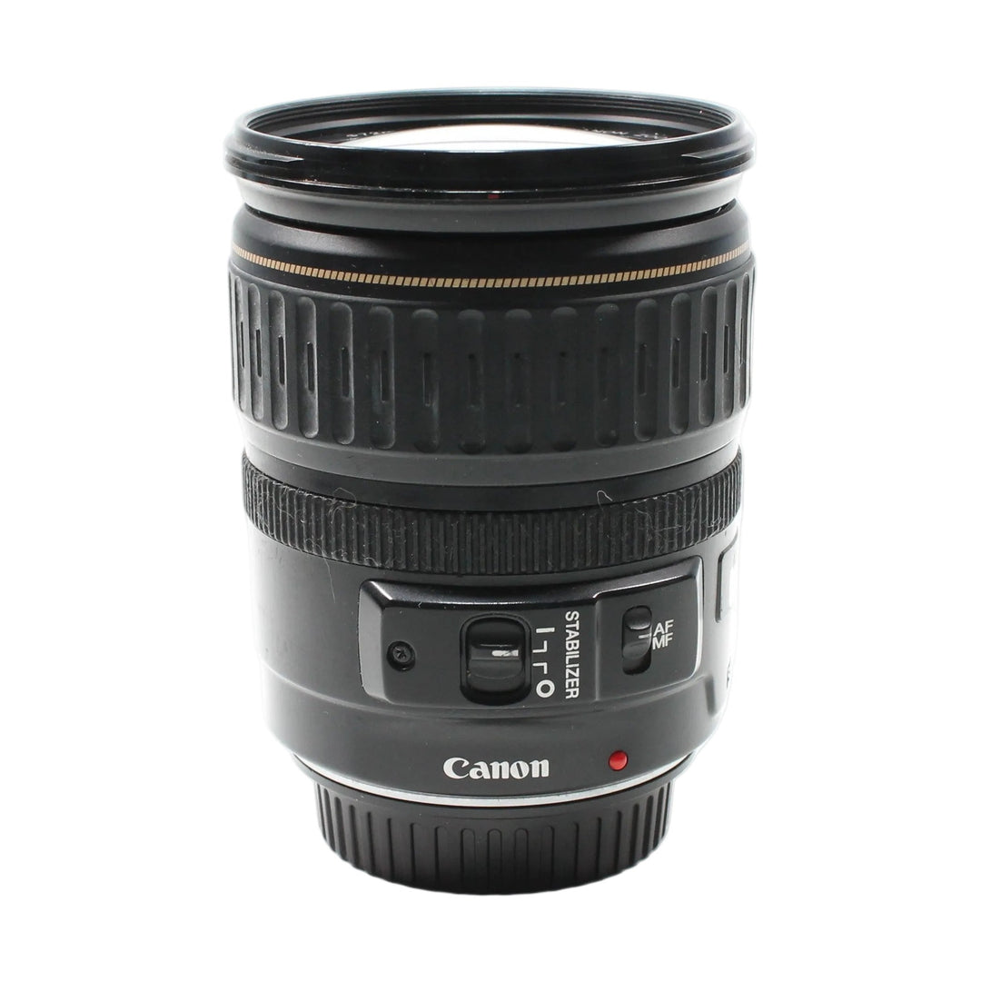 Front view of Canon EF 28-135mm lens at ClubCamera.com featuring AF/MF switch and Stabilizer toggle controls