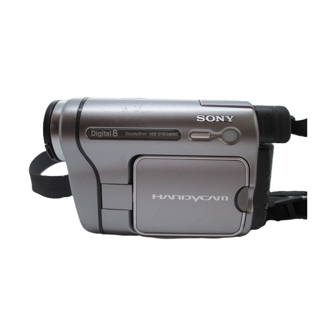ClubCamera.com silver-gray Sony DCR-TRV280 Digital8 Handycam front profile with brushed metallic finish and SteadyShot USB STREAMING label
