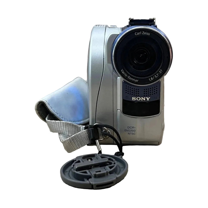 ClubCamera.com close-up of Sony DCR-DVD200 front featuring Carl Zeiss Vario-Sonnar lens with blue accent ring