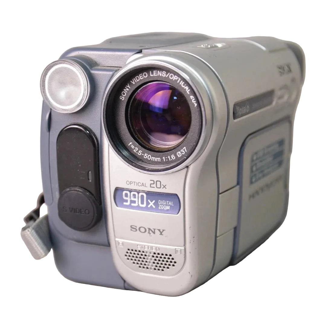ClubCamera.com close-up of Sony DCR-TRV260 lens with purple anti-reflective coating and 20x optical zoom text